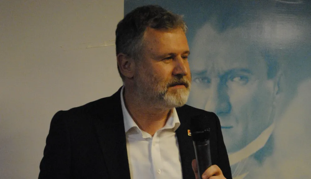 ‘ÜRETİCİYE SAYGISIZLIKTIR’  