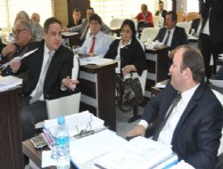 Öztürk sordu, Aksu cevapladı